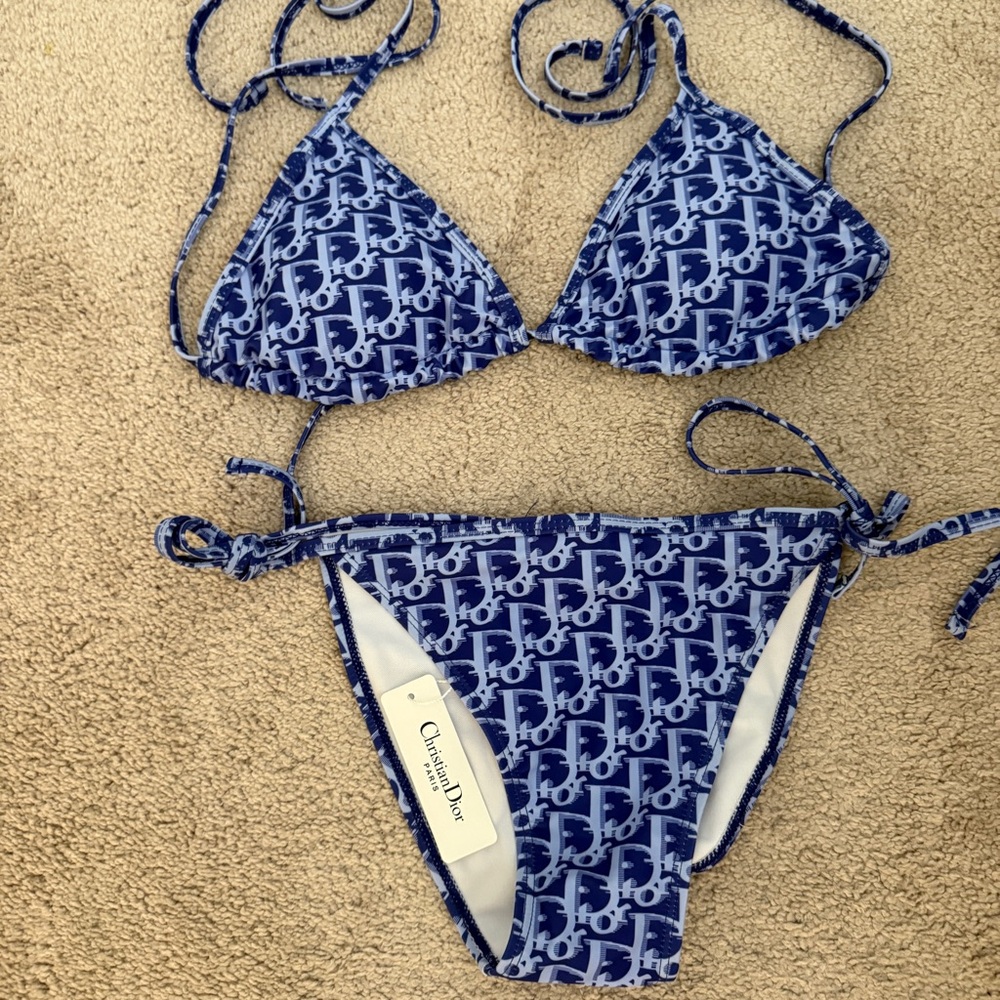Designer Blue Patterned Bikini Set - Picture 2 of 3